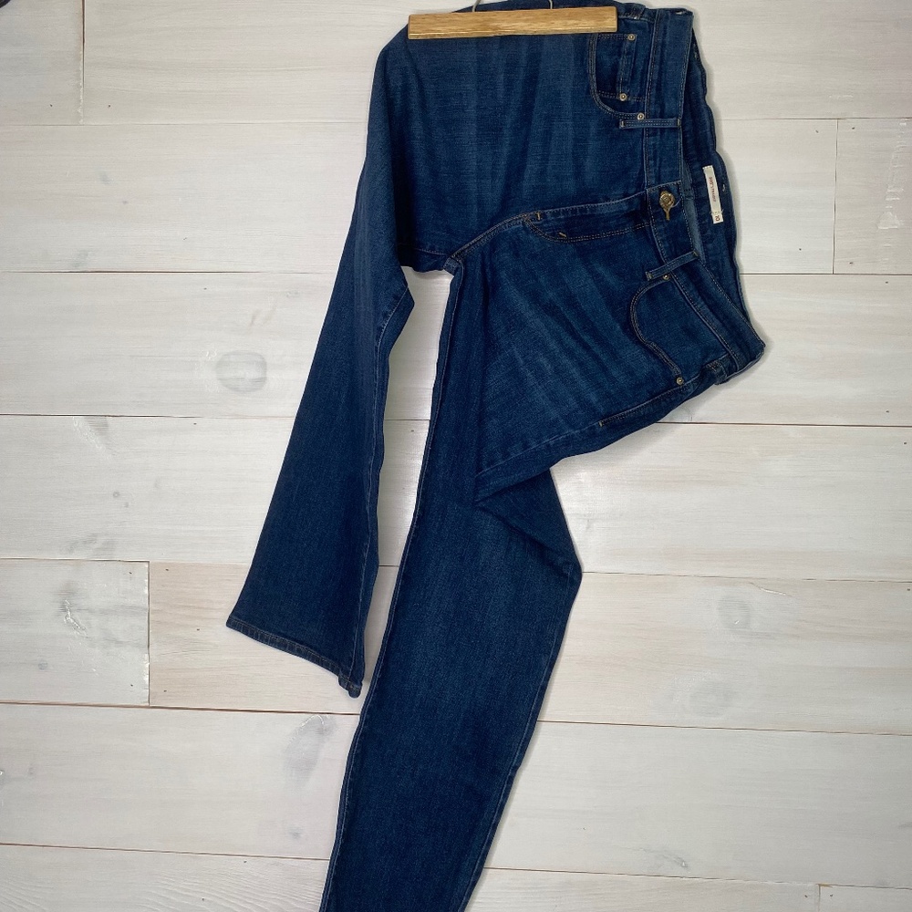 Levi Strauss Women's Size 10 Straight Style Jeans